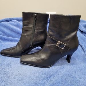 Gianni Bini leather ankle boots